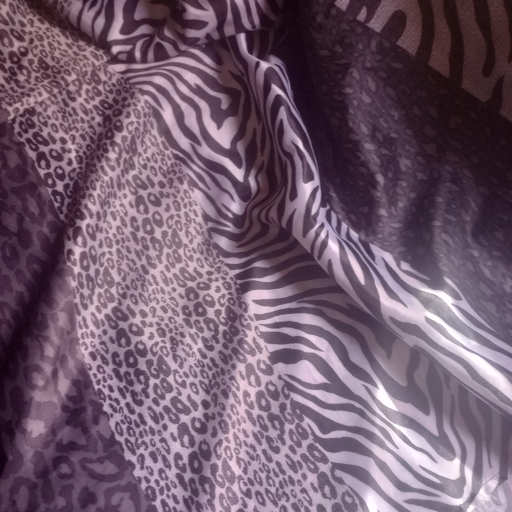 Leopard Shower Curtain - Picture 5 of 5